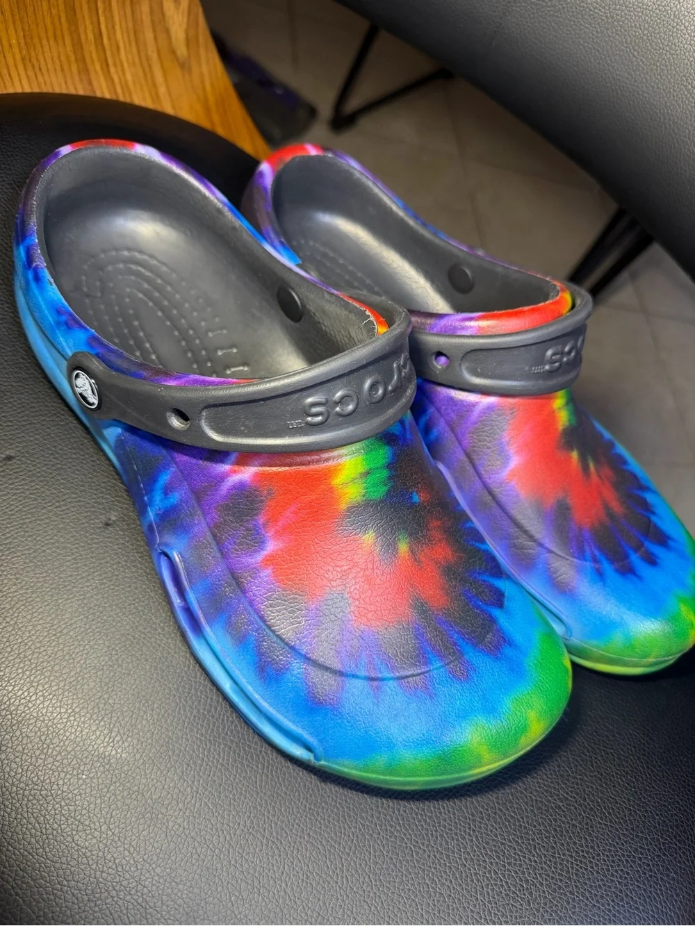 Crocs sandals unisex Sz M9 , W11 great condition